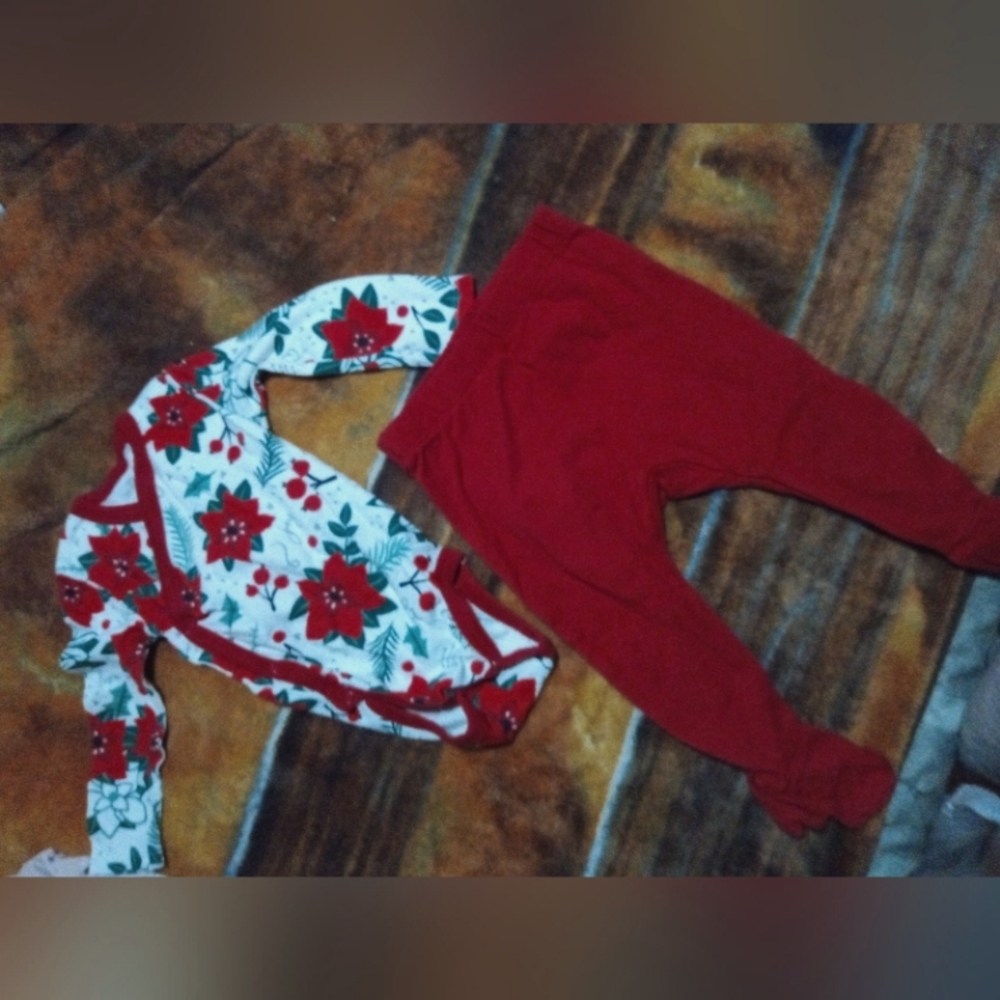6-9 mths Christmas 2 piece outfit